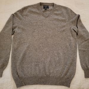 Gray men's Club Room cashmere sweater